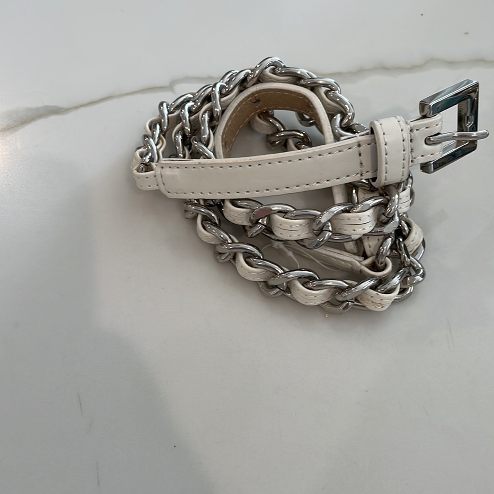 3 Chain belts - Picture 3 of 7